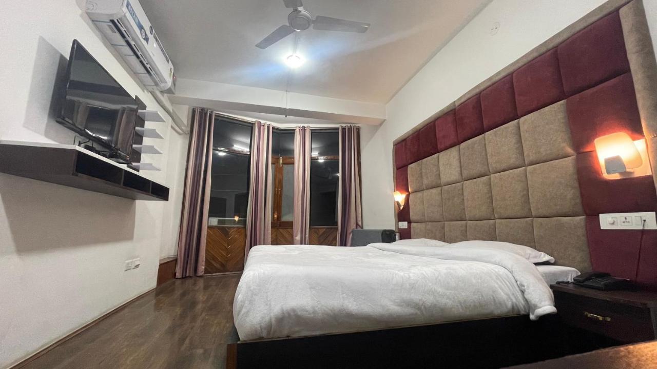 Hotel Senorita Srīnagar Eksteriør bilde