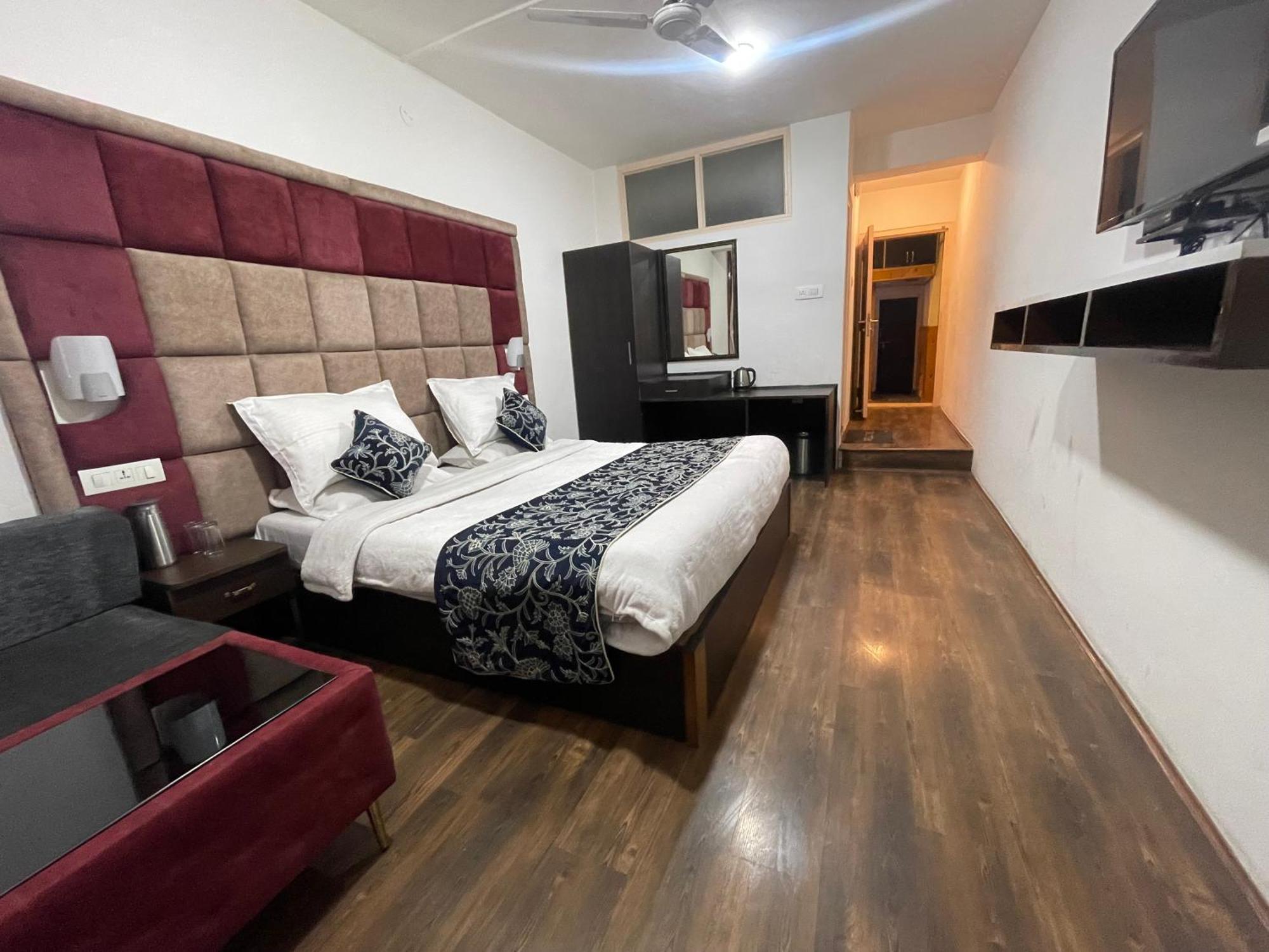 Hotel Senorita Srīnagar Eksteriør bilde