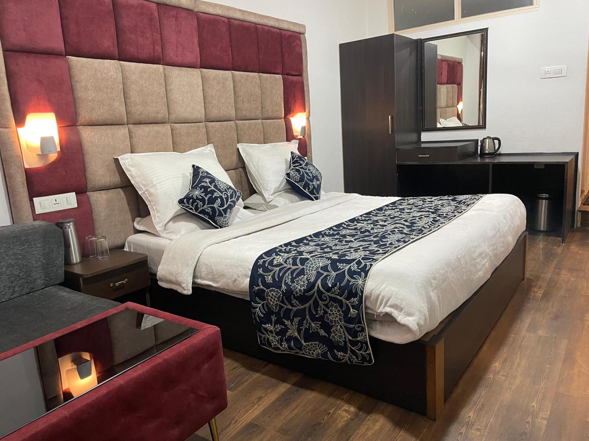 Hotel Senorita Srīnagar Eksteriør bilde