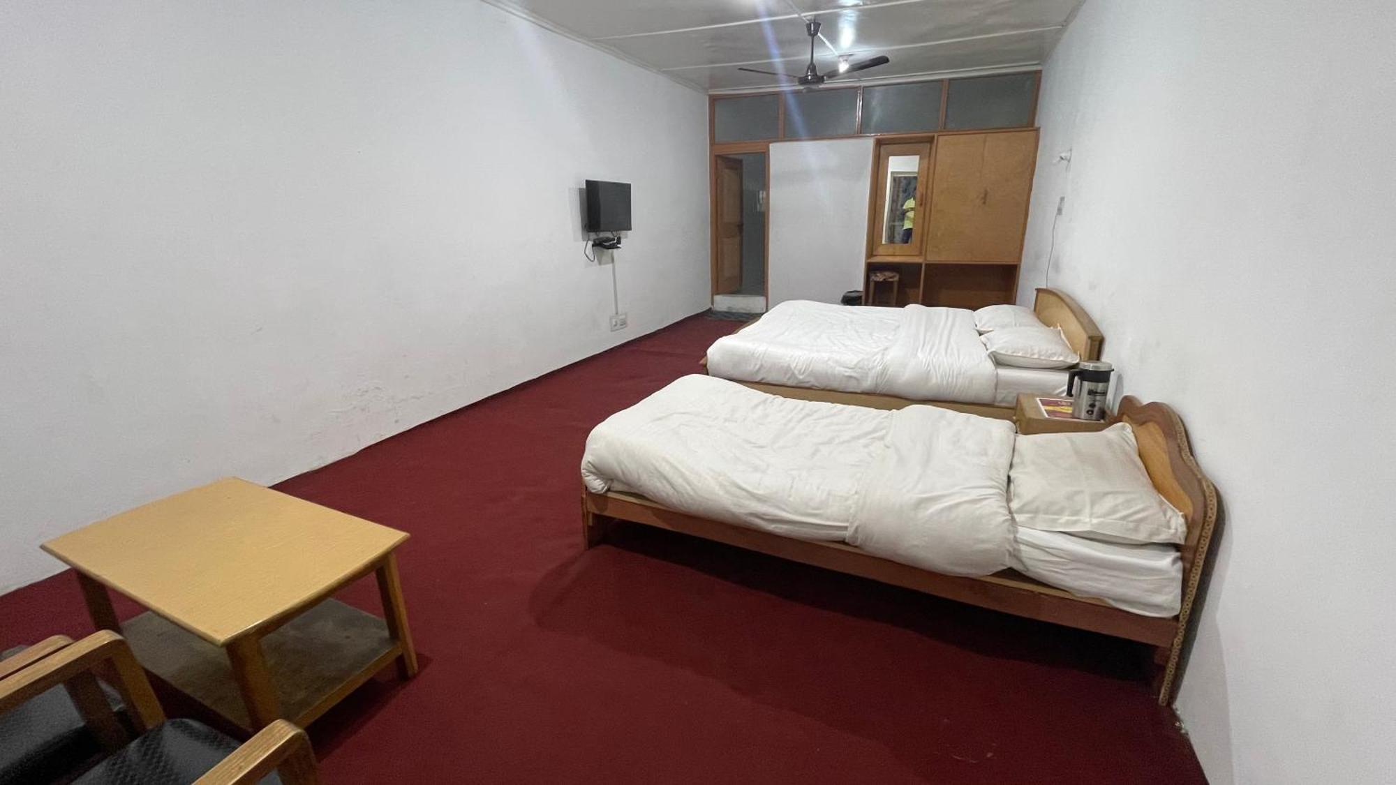 Hotel Senorita Srīnagar Eksteriør bilde
